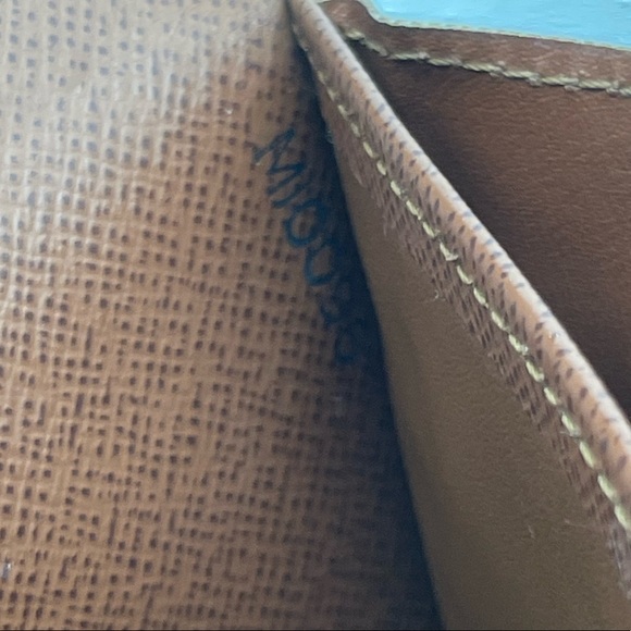 ⚡️⚡️💯AUTH Louis Vuitton Sarah wallet WOC ⚡️⚡️ - Picture 12 of 14